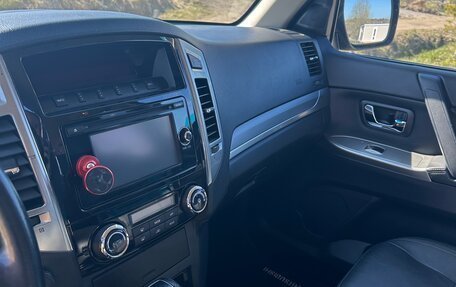 Mitsubishi Pajero IV, 2015 год, 2 200 000 рублей, 7 фотография