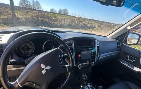 Mitsubishi Pajero IV, 2015 год, 2 200 000 рублей, 14 фотография