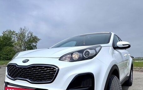 KIA Sportage IV рестайлинг, 2019 год, 2 150 000 рублей, 2 фотография