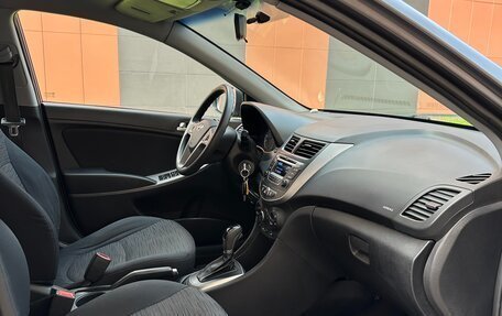 Hyundai Solaris II рестайлинг, 2015 год, 920 000 рублей, 13 фотография