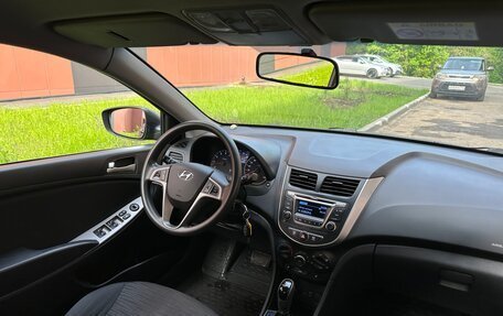 Hyundai Solaris II рестайлинг, 2015 год, 920 000 рублей, 17 фотография