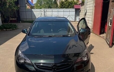 Opel Astra J, 2014 год, 1 000 000 рублей, 4 фотография
