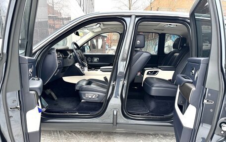 Rolls-Royce Cullinan, 2019 год, 24 900 000 рублей, 6 фотография