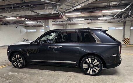Rolls-Royce Cullinan, 2019 год, 24 900 000 рублей, 13 фотография