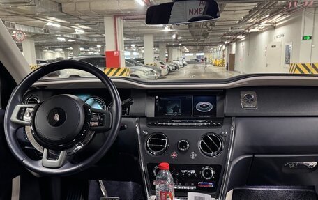 Rolls-Royce Cullinan, 2019 год, 24 900 000 рублей, 12 фотография