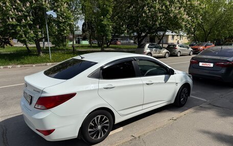 Hyundai Solaris II рестайлинг, 2015 год, 950 000 рублей, 2 фотография
