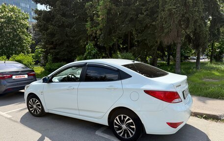 Hyundai Solaris II рестайлинг, 2015 год, 950 000 рублей, 4 фотография