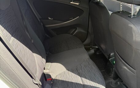 Hyundai Solaris II рестайлинг, 2015 год, 950 000 рублей, 9 фотография