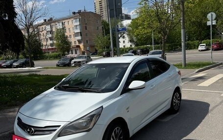 Hyundai Solaris II рестайлинг, 2015 год, 950 000 рублей, 5 фотография
