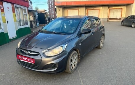 Hyundai Solaris II рестайлинг, 2011 год, 555 000 рублей, 4 фотография