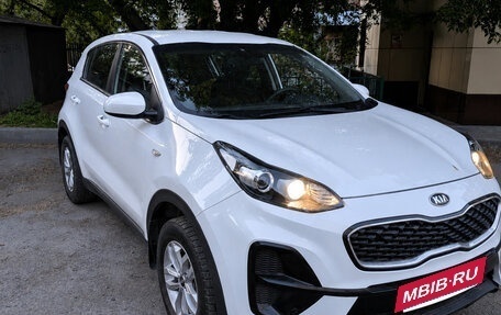 KIA Sportage IV рестайлинг, 2019 год, 2 000 000 рублей, 3 фотография