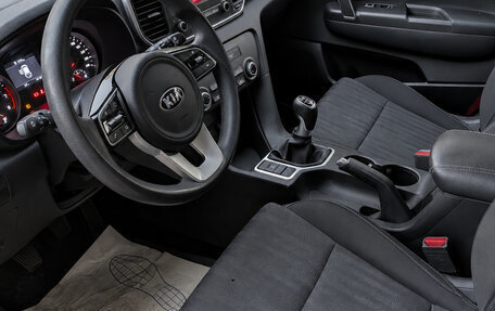 KIA Sportage IV рестайлинг, 2019 год, 2 000 000 рублей, 21 фотография