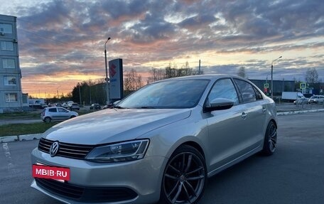 Volkswagen Jetta VI, 2014 год, 700 000 рублей, 8 фотография