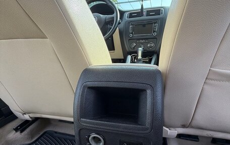 Volkswagen Jetta VI, 2012 год, 1 000 000 рублей, 7 фотография