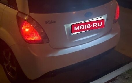 KIA Rio II, 2011 год, 800 000 рублей, 2 фотография