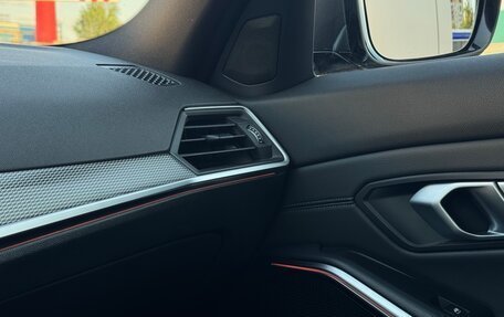 BMW 3 серия, 2020 год, 3 700 000 рублей, 10 фотография
