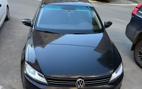 Volkswagen Jetta VI, 2013 год, 700 000 рублей, 1 фотография