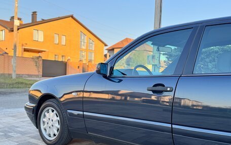 Mercedes-Benz E-Класс, 1998 год, 950 000 рублей, 6 фотография