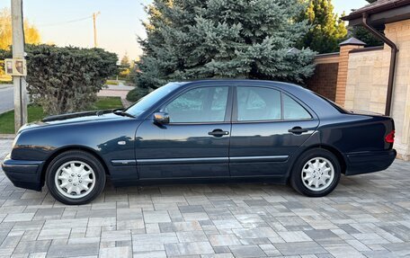 Mercedes-Benz E-Класс, 1998 год, 950 000 рублей, 5 фотография