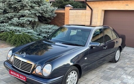 Mercedes-Benz E-Класс, 1998 год, 950 000 рублей, 3 фотография