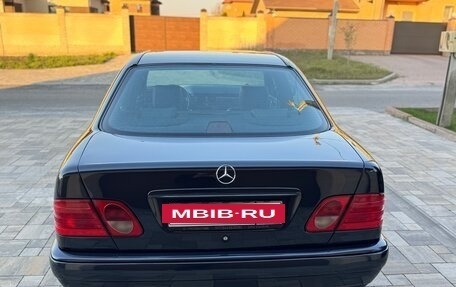 Mercedes-Benz E-Класс, 1998 год, 950 000 рублей, 8 фотография