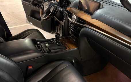 Lexus LX III, 2016 год, 5 750 000 рублей, 7 фотография
