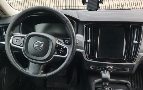 Volvo V90 II, 2018 год, 1 850 000 рублей, 13 фотография