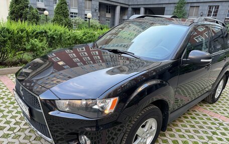 Mitsubishi Outlander III рестайлинг 3, 2011 год, 1 400 000 рублей, 8 фотография