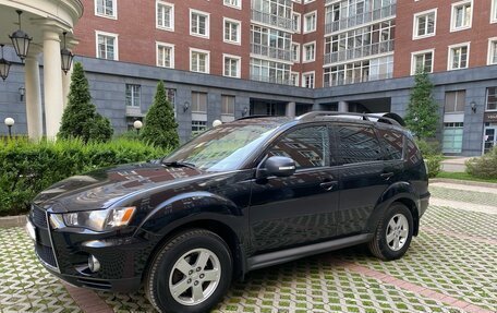 Mitsubishi Outlander III рестайлинг 3, 2011 год, 1 400 000 рублей, 6 фотография
