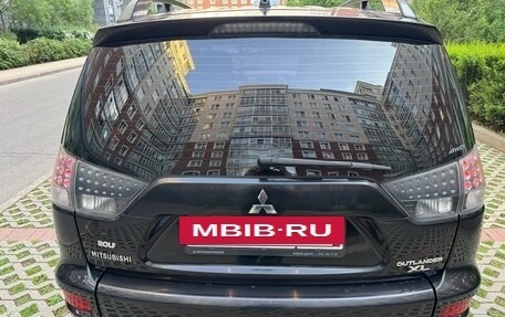 Mitsubishi Outlander III рестайлинг 3, 2011 год, 1 400 000 рублей, 15 фотография