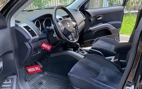 Mitsubishi Outlander III рестайлинг 3, 2011 год, 1 400 000 рублей, 20 фотография