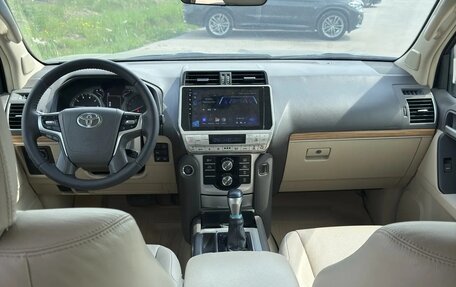 Toyota Land Cruiser Prado 150 рестайлинг 2, 2018 год, 4 400 000 рублей, 9 фотография