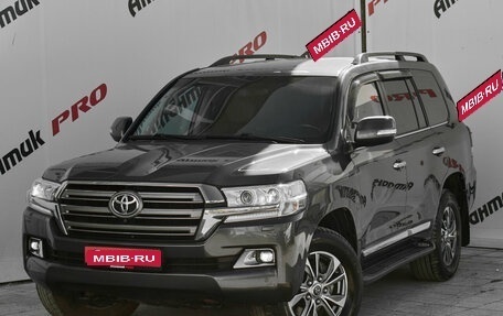 Toyota Land Cruiser 200, 2019 год, 7 000 000 рублей, 1 фотография