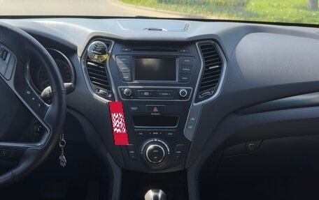 Hyundai Santa Fe III рестайлинг, 2015 год, 2 150 000 рублей, 14 фотография