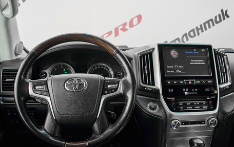 Toyota Land Cruiser 200, 2019 год, 7 000 000 рублей, 11 фотография