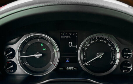 Toyota Land Cruiser 200, 2019 год, 7 000 000 рублей, 13 фотография