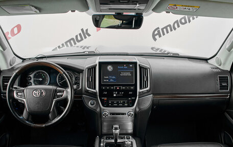 Toyota Land Cruiser 200, 2019 год, 7 000 000 рублей, 10 фотография