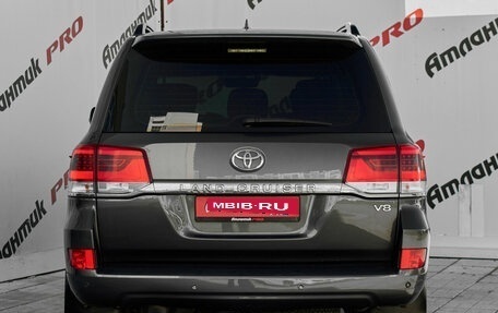 Toyota Land Cruiser 200, 2019 год, 7 000 000 рублей, 5 фотография