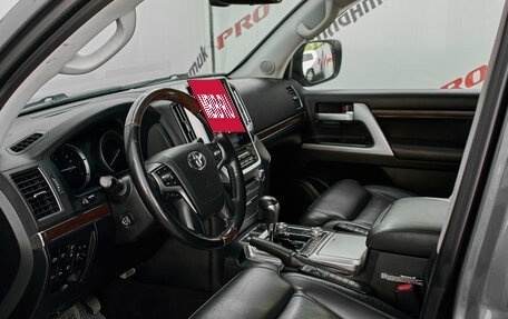 Toyota Land Cruiser 200, 2019 год, 7 000 000 рублей, 9 фотография
