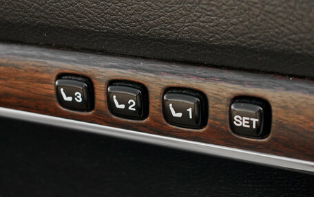 Toyota Land Cruiser 200, 2019 год, 7 000 000 рублей, 21 фотография