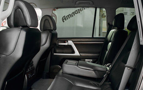 Toyota Land Cruiser 200, 2019 год, 7 000 000 рублей, 25 фотография