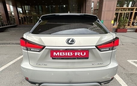 Lexus RX IV рестайлинг, 2019 год, 3 700 000 рублей, 4 фотография