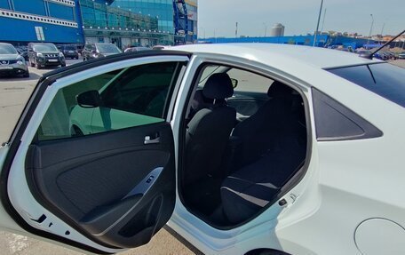 Hyundai Solaris II рестайлинг, 2016 год, 975 000 рублей, 13 фотография