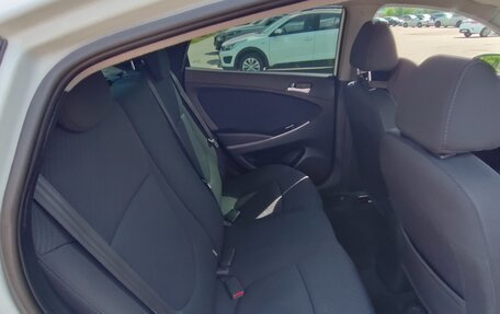 Hyundai Solaris II рестайлинг, 2016 год, 975 000 рублей, 10 фотография