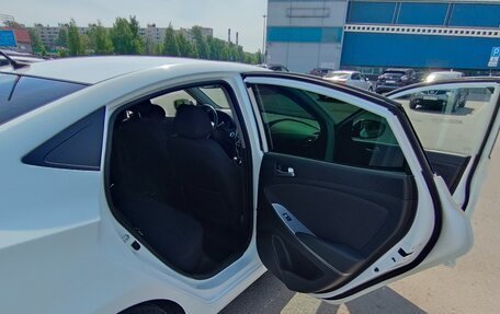 Hyundai Solaris II рестайлинг, 2016 год, 975 000 рублей, 12 фотография