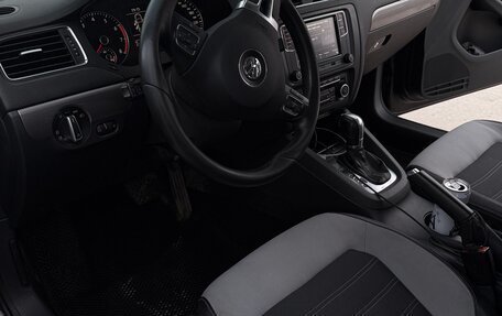 Volkswagen Jetta VI, 2011 год, 824 000 рублей, 8 фотография