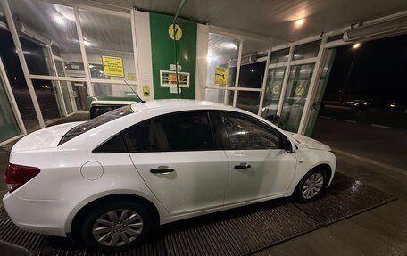 Chevrolet Cruze II, 2011 год, 750 000 рублей, 3 фотография