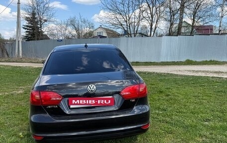 Volkswagen Jetta VI, 2011 год, 824 000 рублей, 4 фотография
