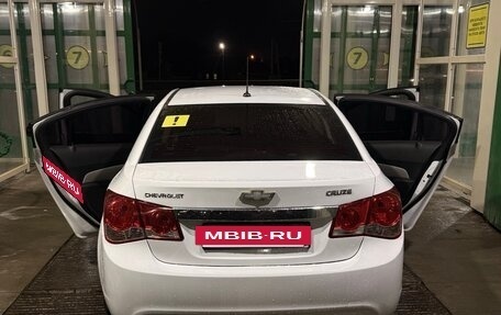 Chevrolet Cruze II, 2011 год, 750 000 рублей, 4 фотография