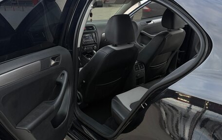 Volkswagen Jetta VI, 2011 год, 824 000 рублей, 10 фотография